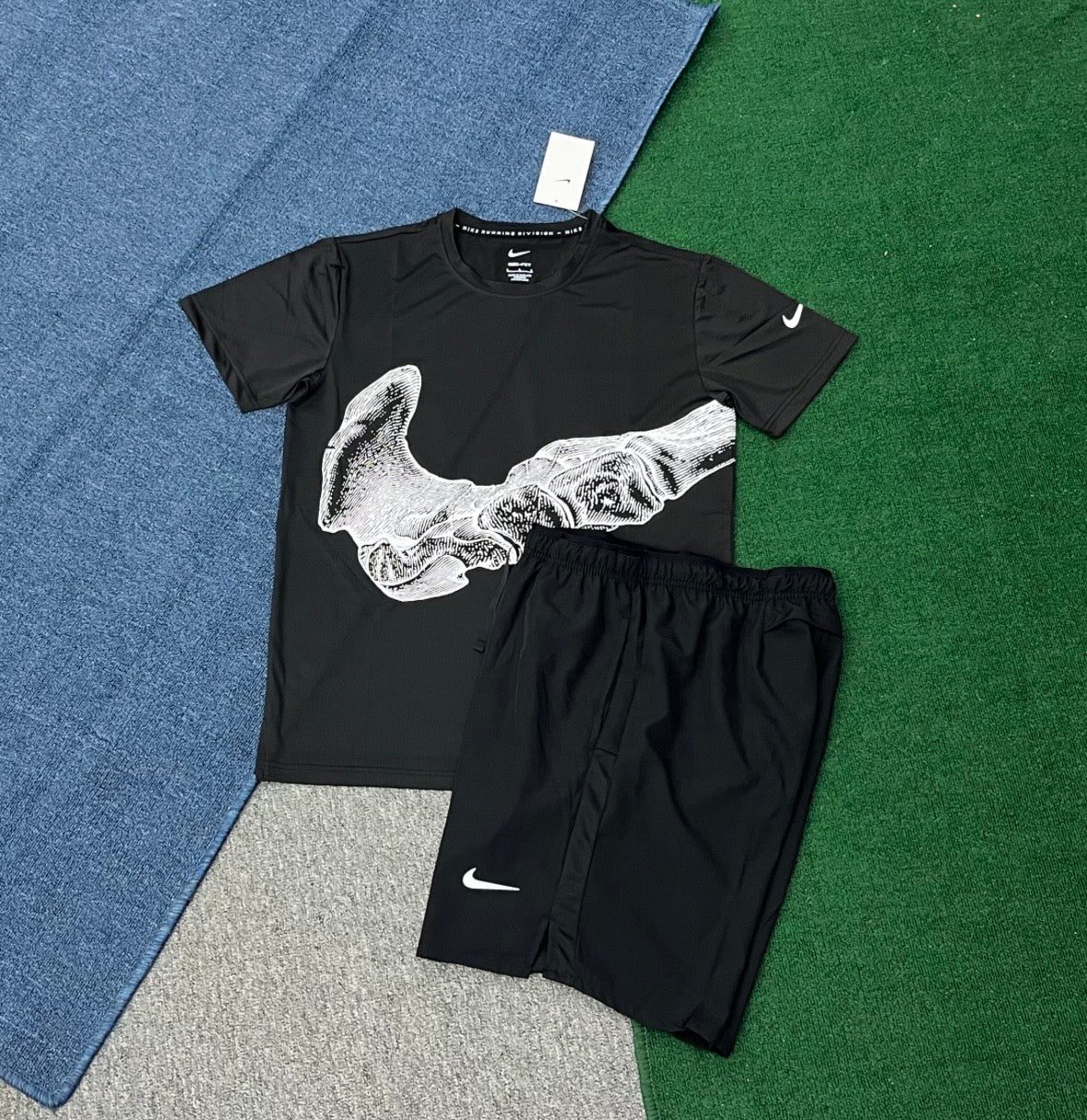 NIKE ENSEMBLE T-SHIRT ET SHORT | 033