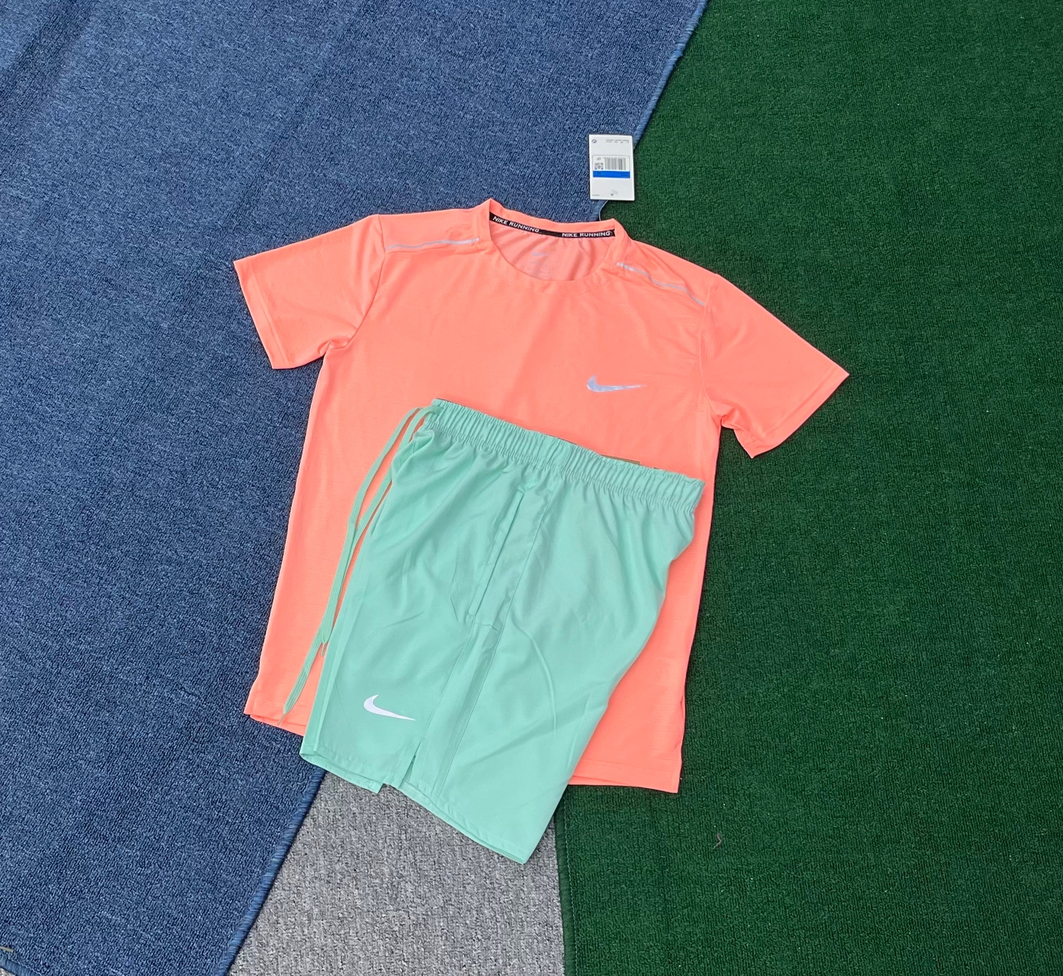 NIKE MILER ENSEMBLE T-SHIRT ET SHORT | 008