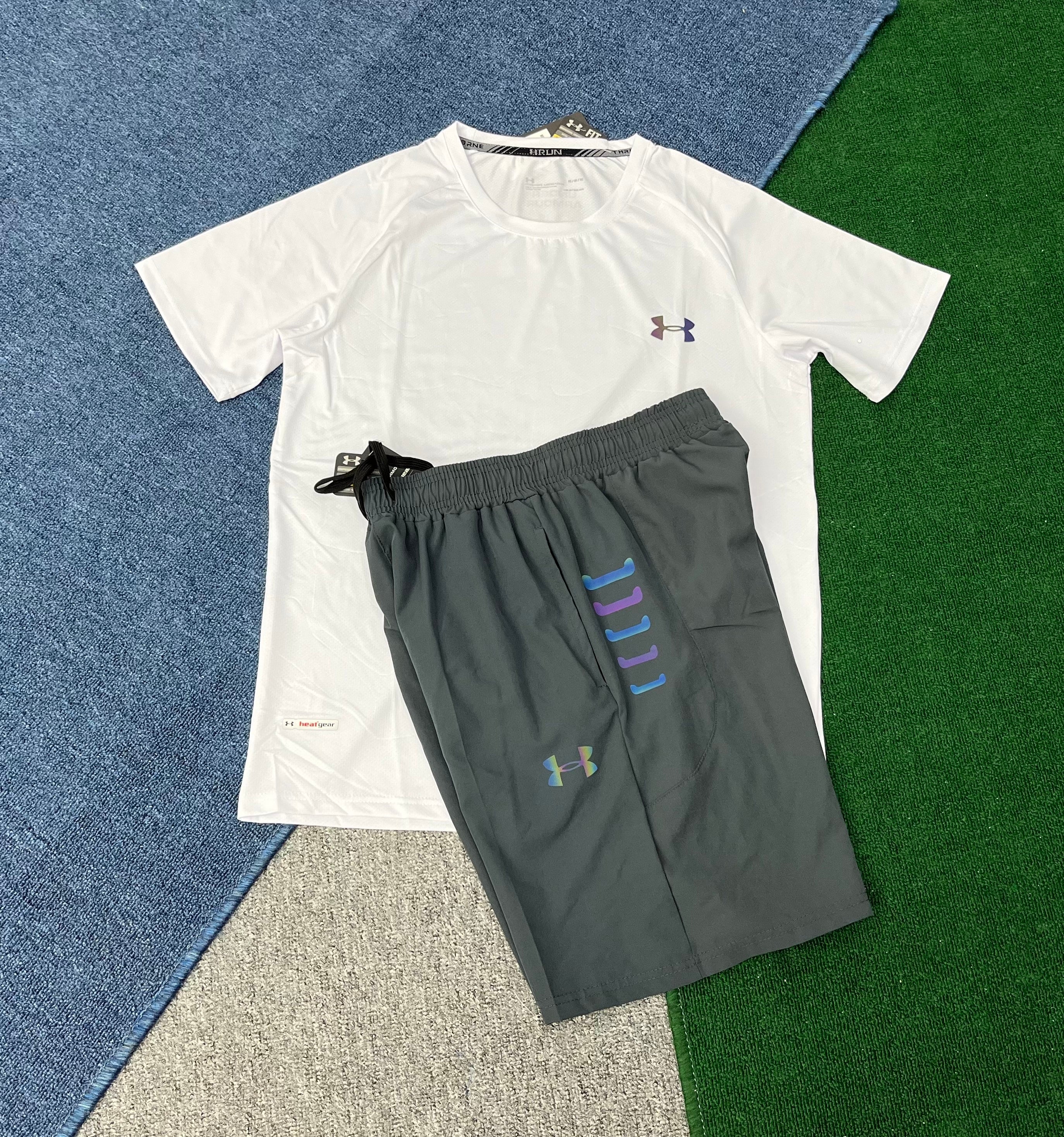 UNDER ARMOUR ENSEMBLE T-SHIRT ET SHORT | 021