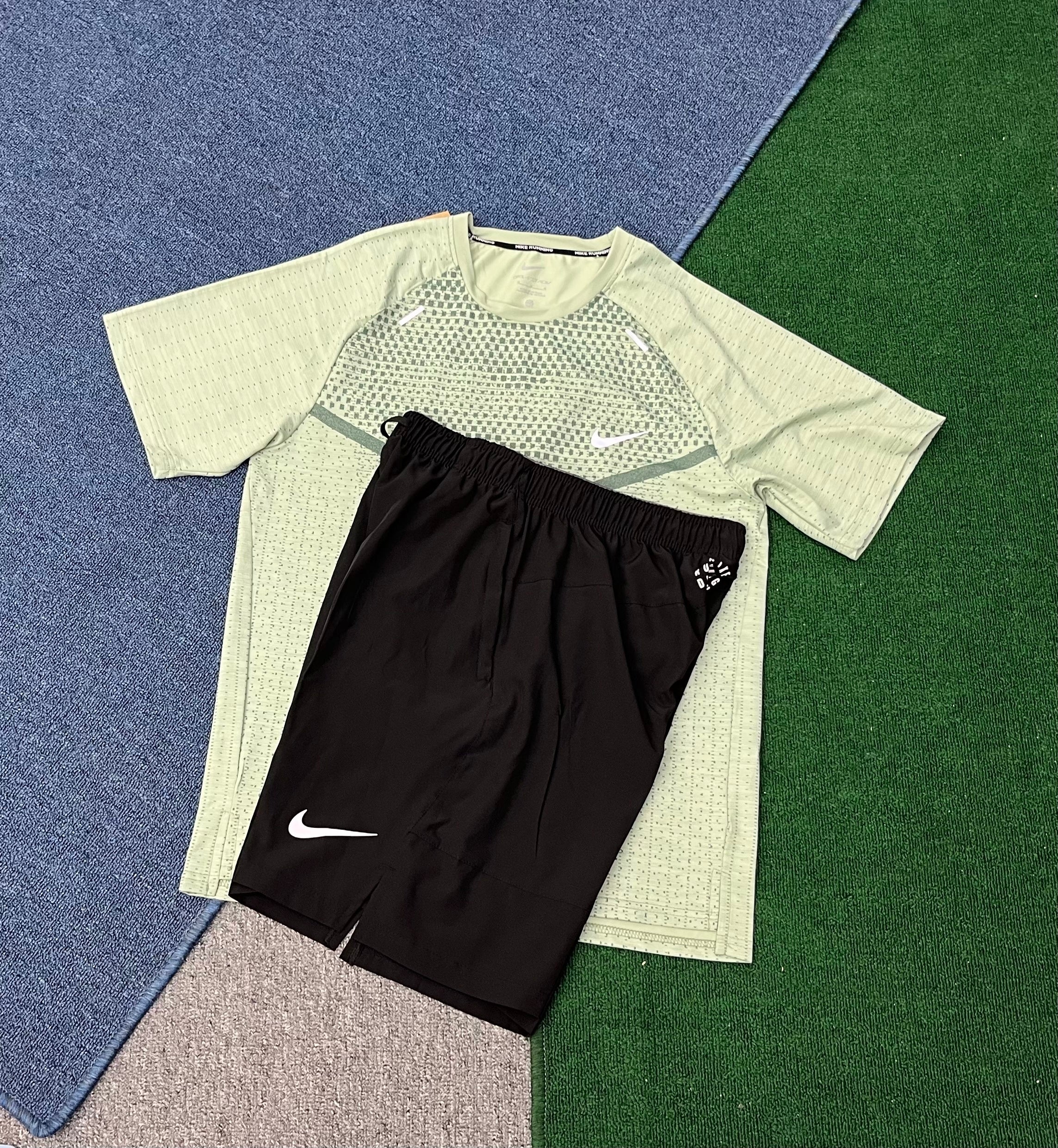 NIKE ENSEMBLE T-SHIRT ET SHORT | 013