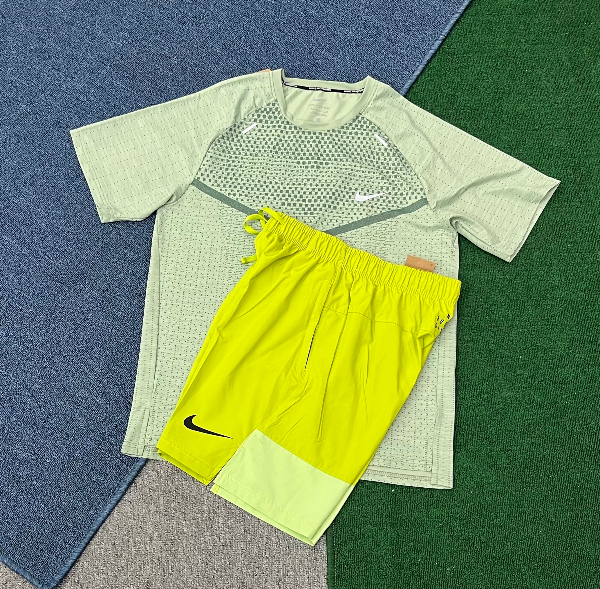 NIKE ENSEMBLE T-SHIRT ET SHORT | 017